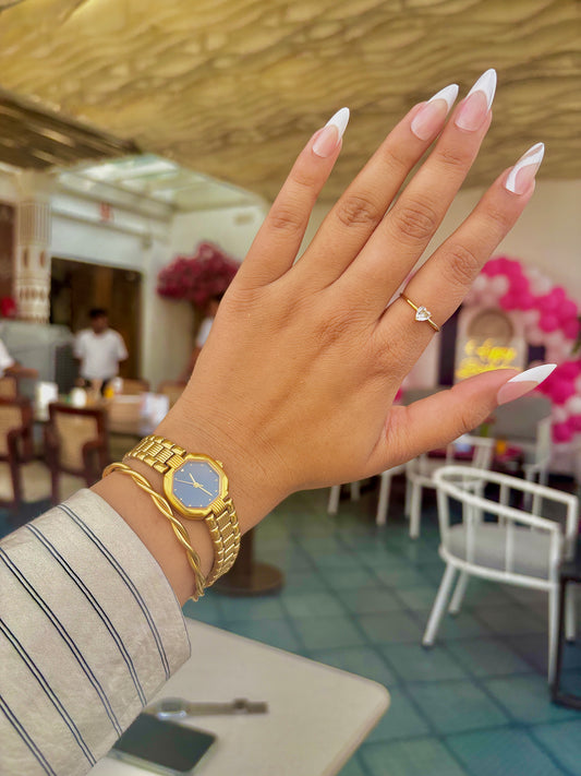 Criss-cross elegance kada