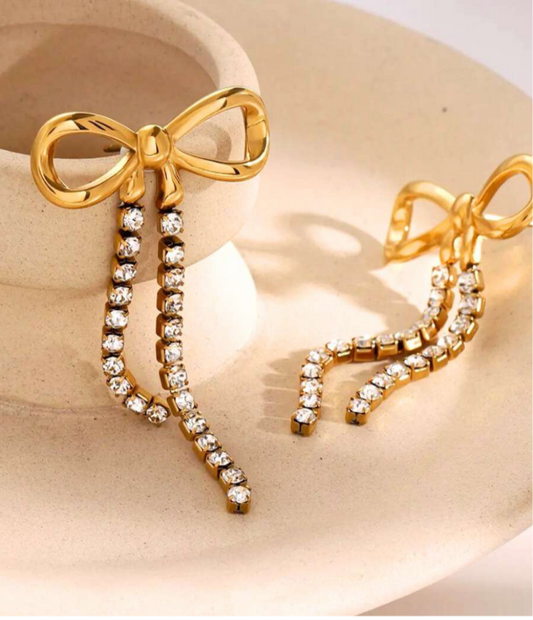 Bow dangles