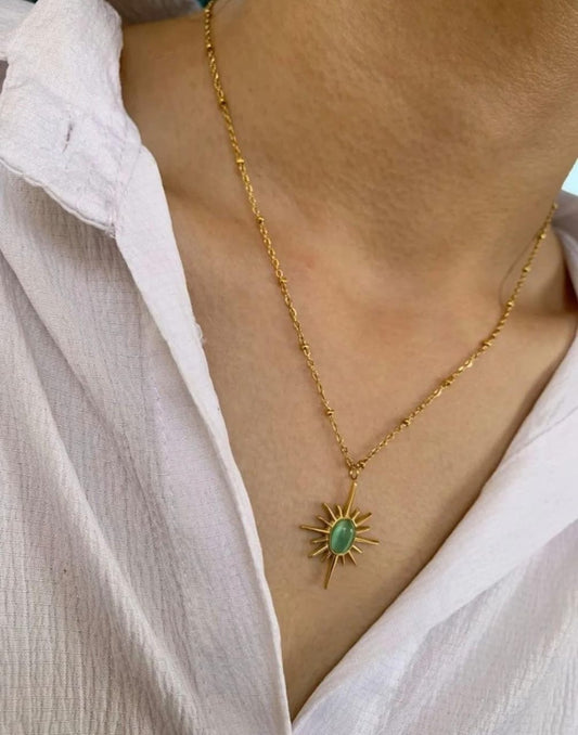 Greenshine neckpeice