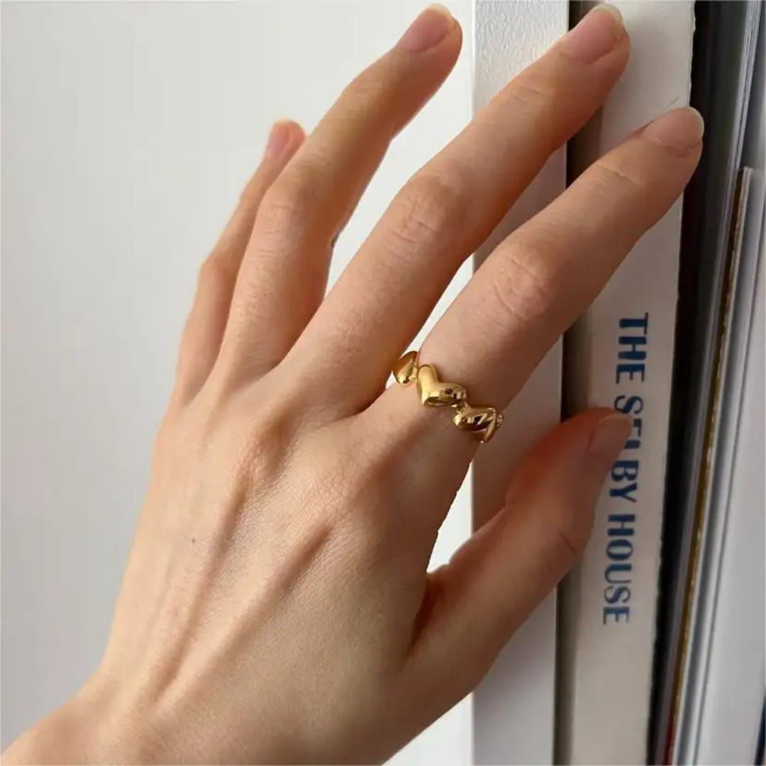 Heartful ring
