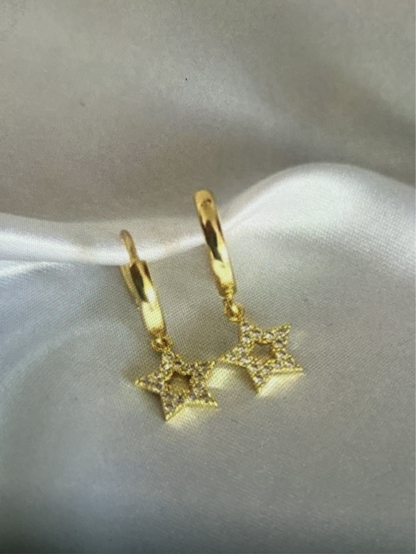 Stone star earring