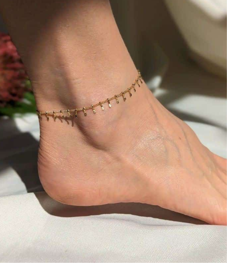 Tiny square anklet