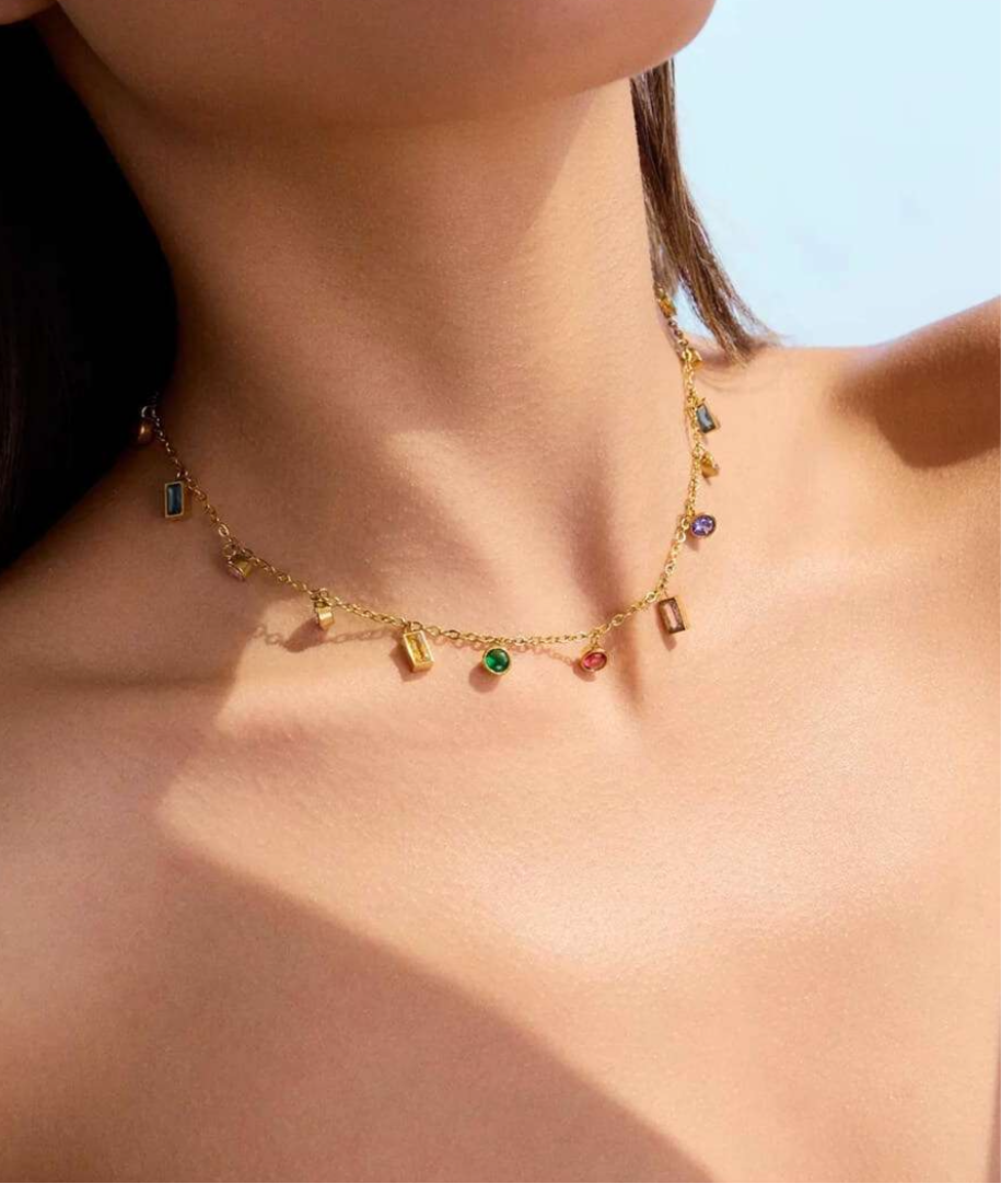 Multicolour neck piece