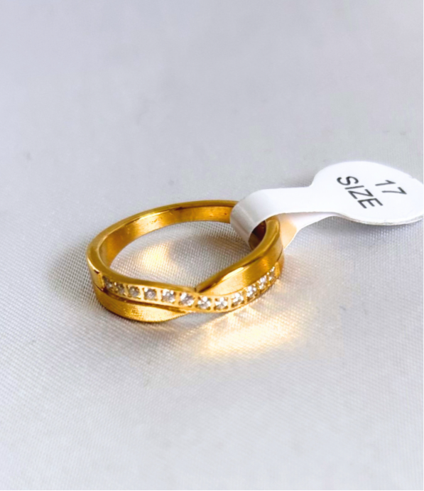 Stone cross ring