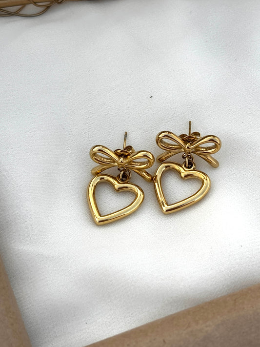 Golden Bowed Hearts